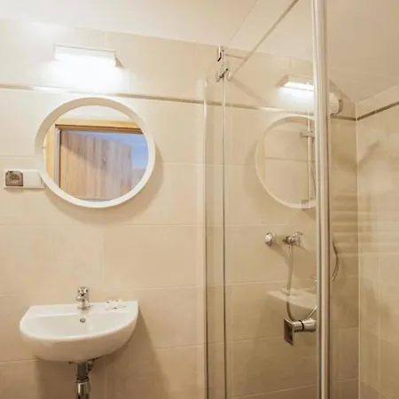 Aparthotel I Pod Snieznikiem 3*